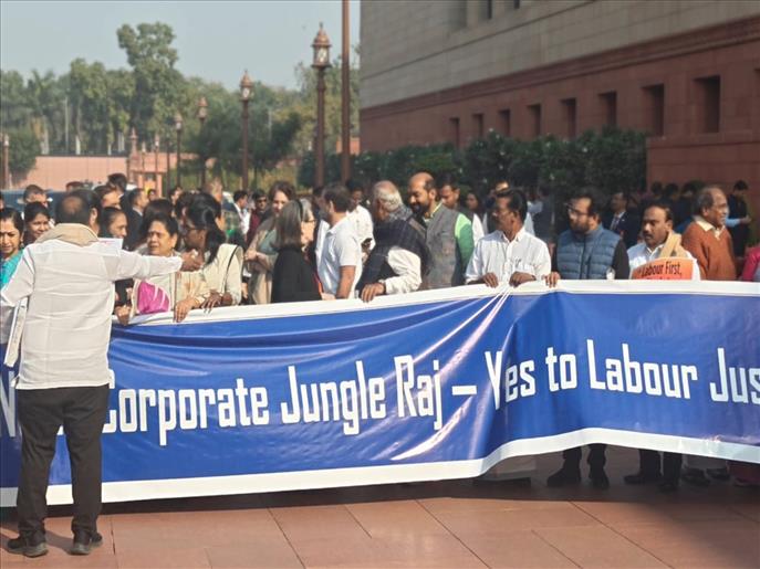 Rahul, Sonia Gandhi join INDIA bloc protest against labour codes at Parliament